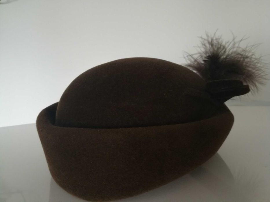 Pălărie vintage accesoriu deosebit arta colectie fashion