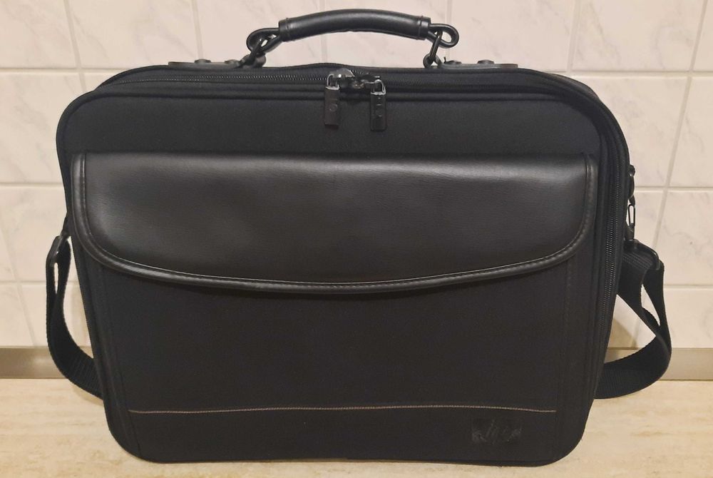 HP-масивна чанта за лаптоп и документи