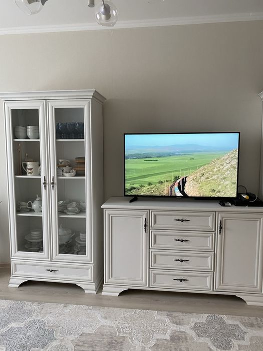 Продается тумба шкаф для книг и шкаф для посуды