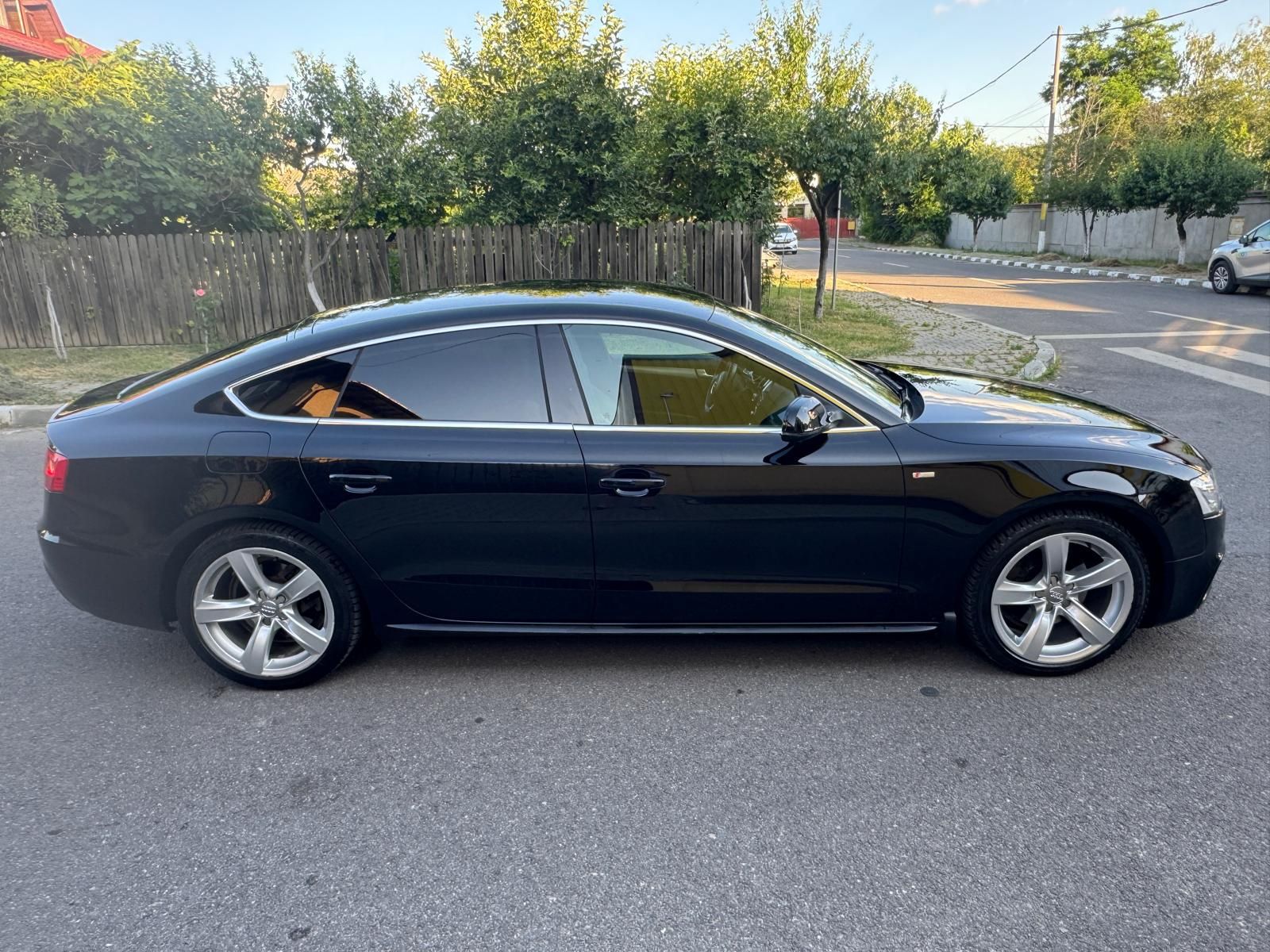 Vând Audi a5 s-line  sportback 2.0 tdi 190 cp e6 quattro