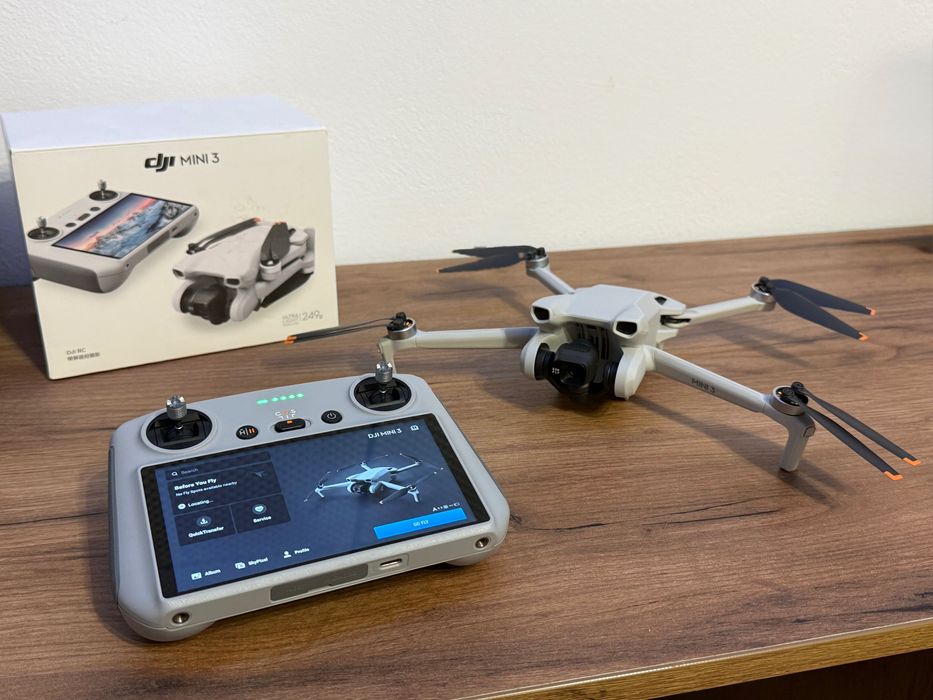 Drona DJI Mini 3 Fly More Combo - DJI RC - Asigurare DJI Care Refresh
