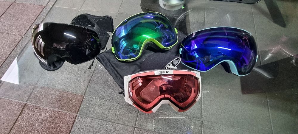 Okelari ski copii si adulti!!