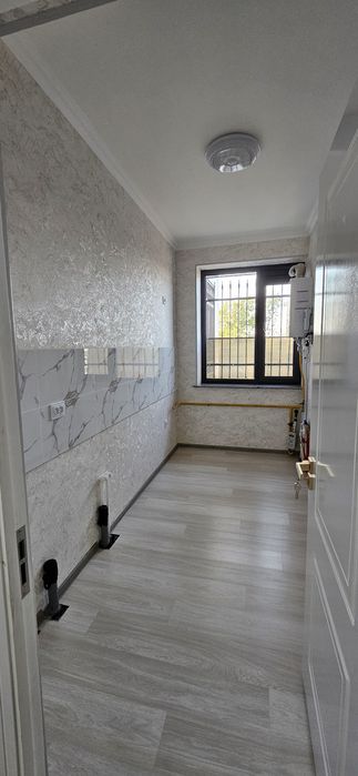 Продаю 1-комнатную квартиру в новостройке, в районе Бадамзара. Я собст