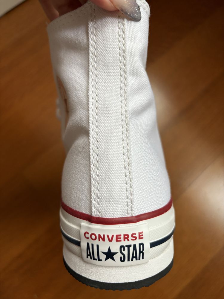 Converse unisex white