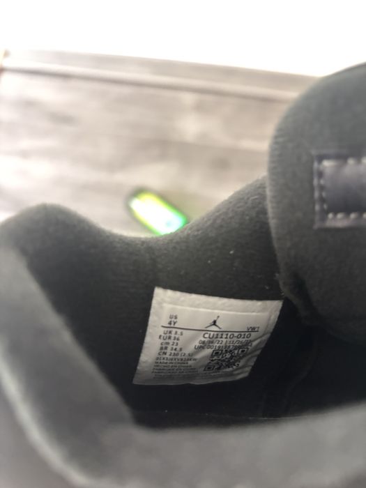 Jordan 4 black cat marimea 36