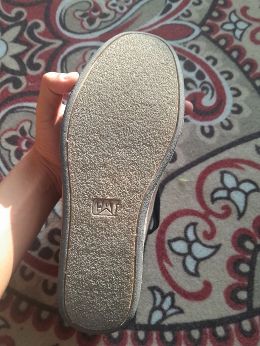 Оригинальные кроссовки катерпилар