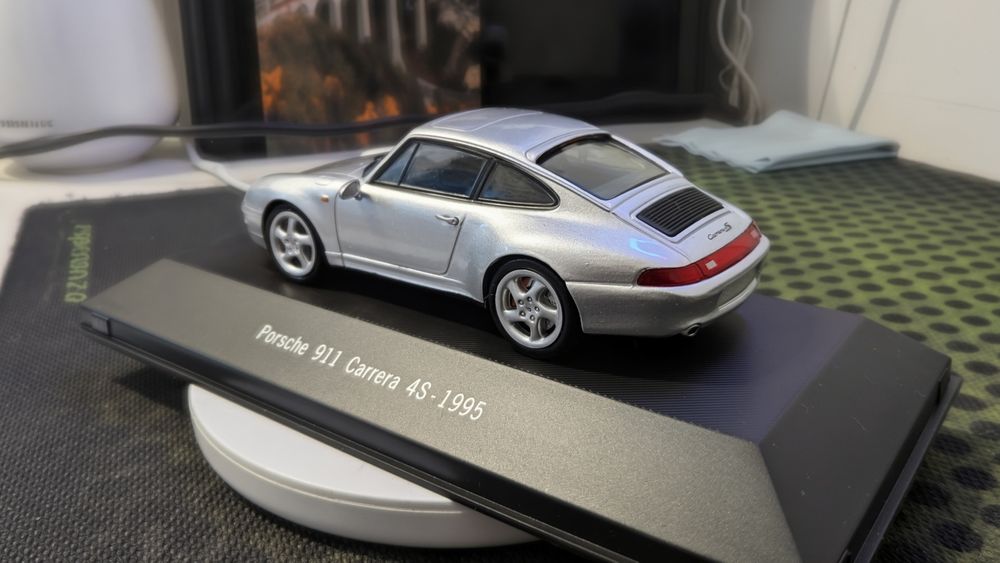 Macheta Porsche 911 Carrera 4S 1:43