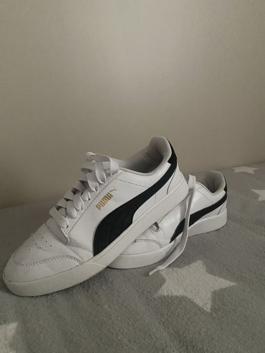 Adidasi puma in conditi aproape noi
