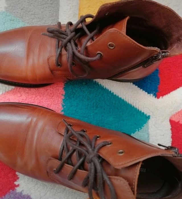 Ghete piele mărimea 43, cu interiorul de 27.5 cm