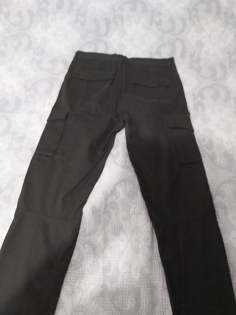 Pantaloni barbatesti,  marca H&M, mărimea 31