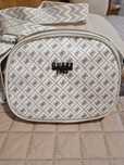 Дамска чанта Guess