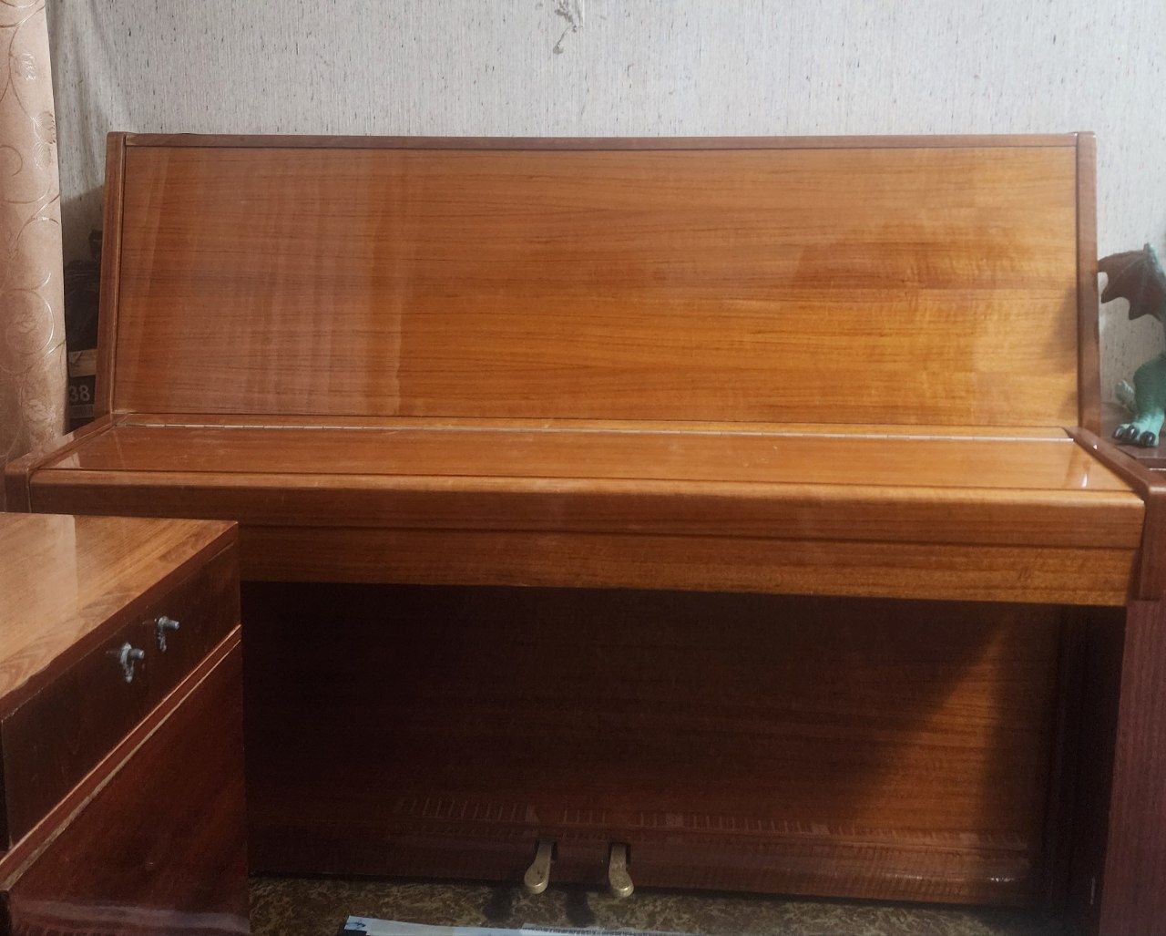 Продаётся пианино , срочно!