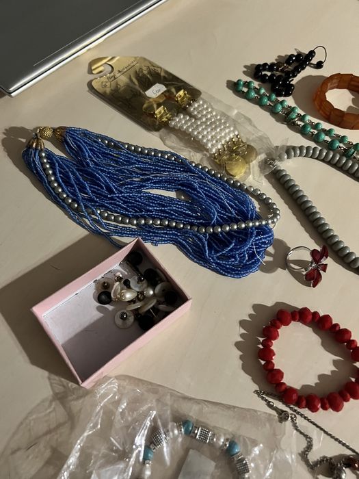 Lot / colectie bijuterii vechi si piese