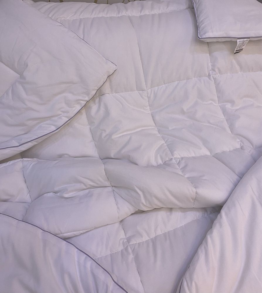Одеяла Подушки Постель гостиничные