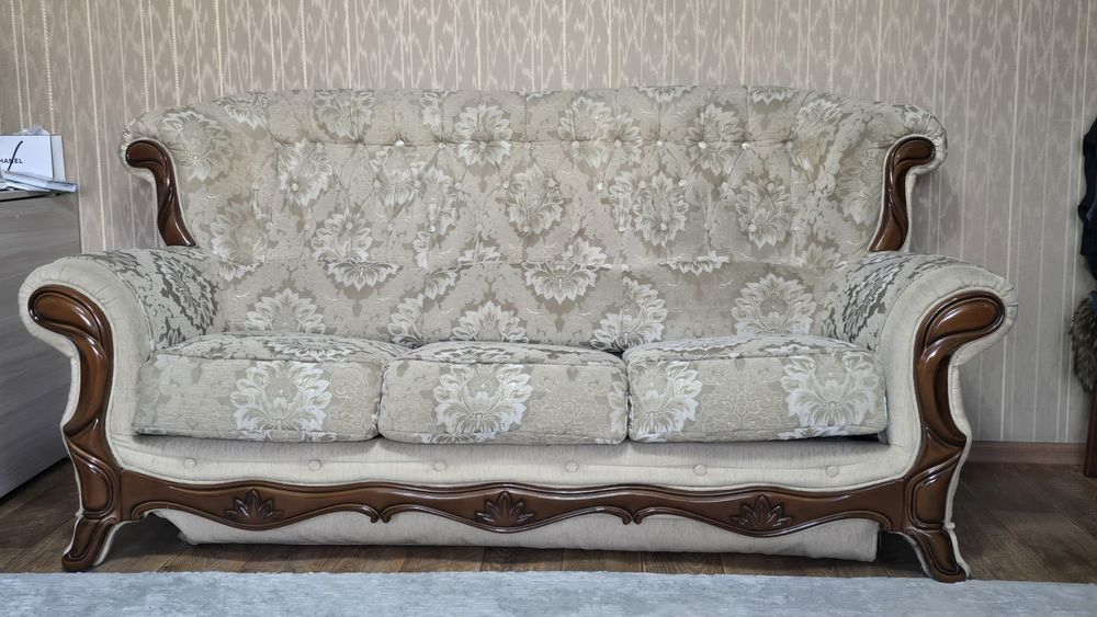 Срочно диван+кресло Потютьков! Можно через Каспи ред.