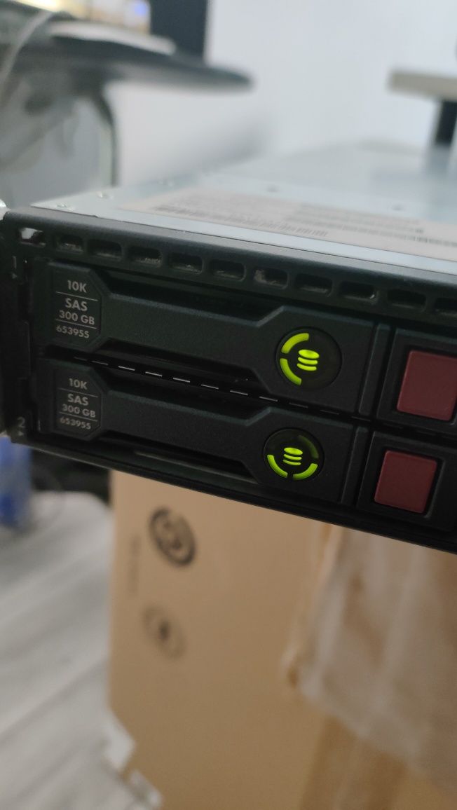 Server HPE PROLIANT DL360P GEN8, 2609v2, 8 Gb RAM, SAS 3x900Gb+2x300GB