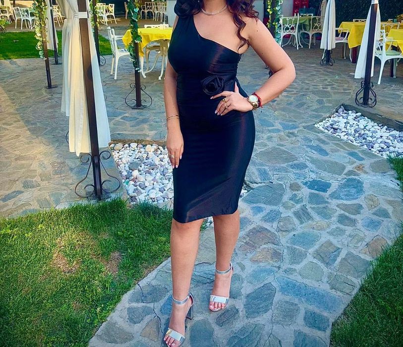 Rochie eleganta, simplă și foarte finuță