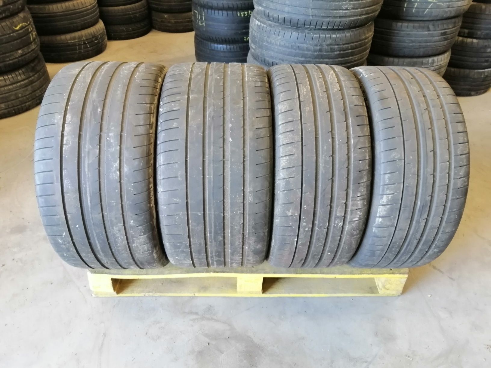 Спорт пакет Летни гуми 265/35/21 и 305/30/21 Good&Year (2024)