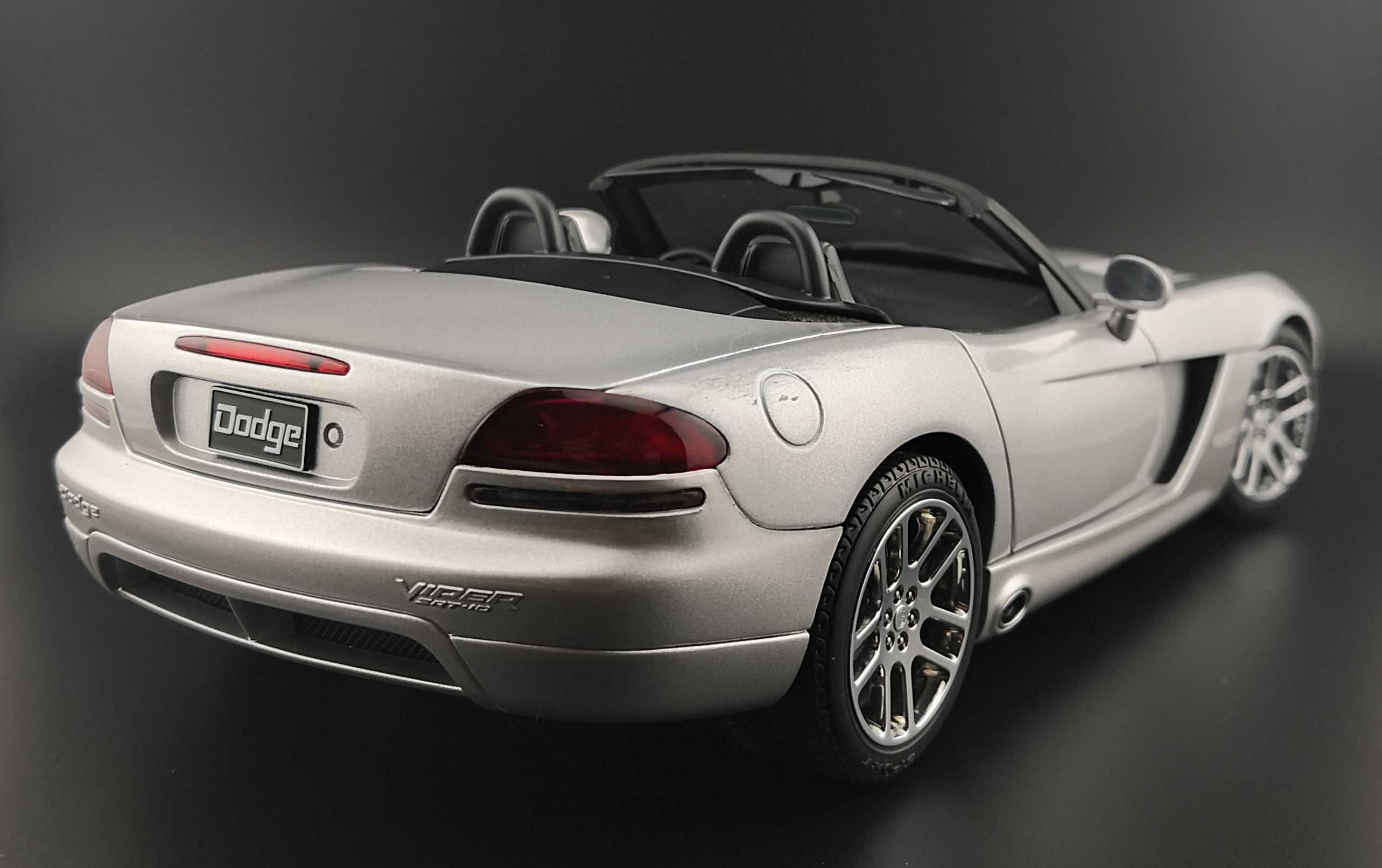 Macheta 1:18 -Dodge Viper Cabrio Concept  Autoart