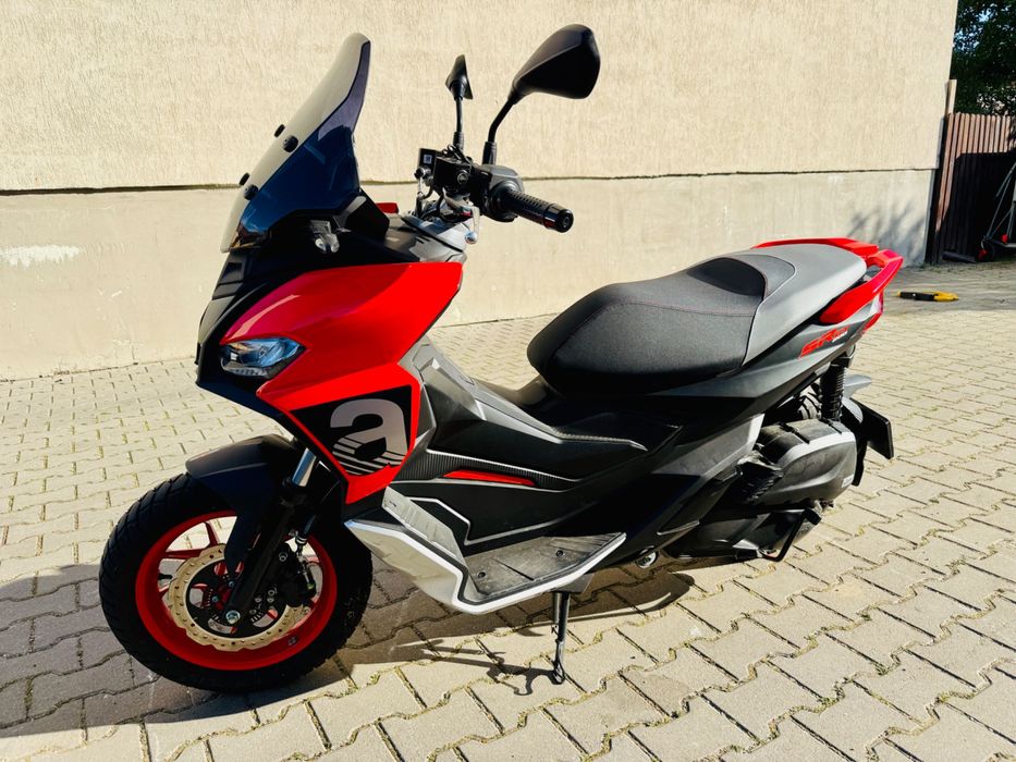Scooter Aprilia SR GT 200 (2024)