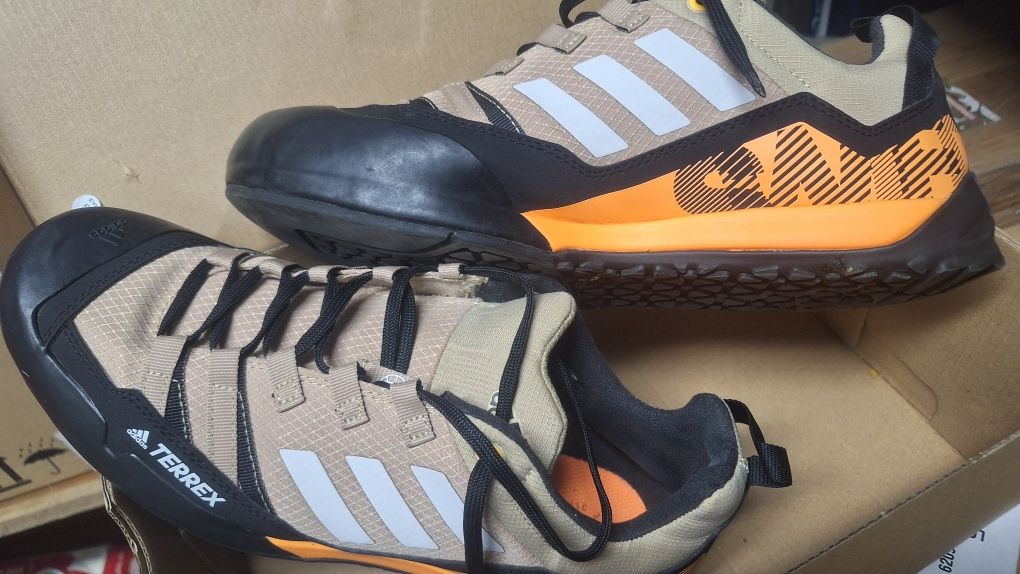 Adidas, оригинални маратонки
