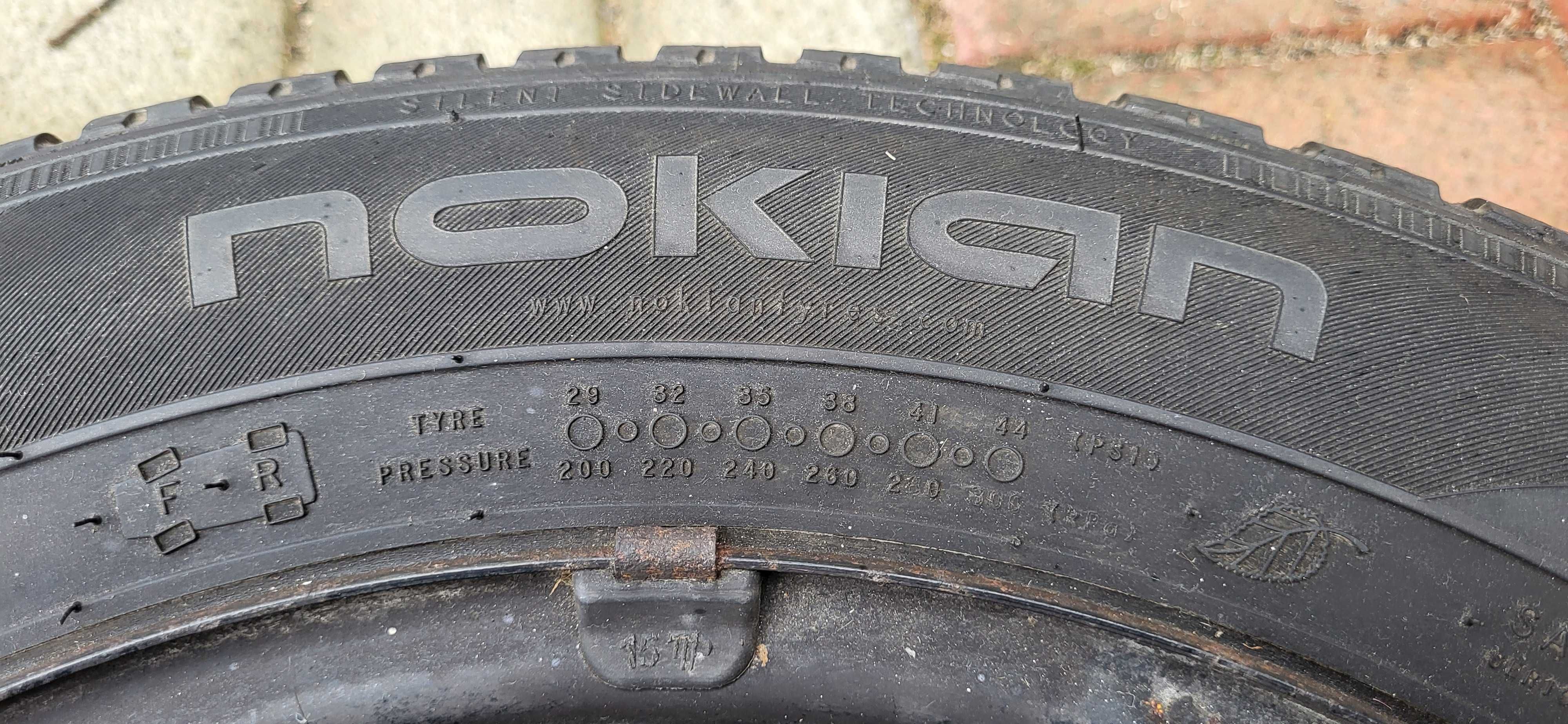 4 cauciucuri Nokian iarna + jenti 165/70 R14