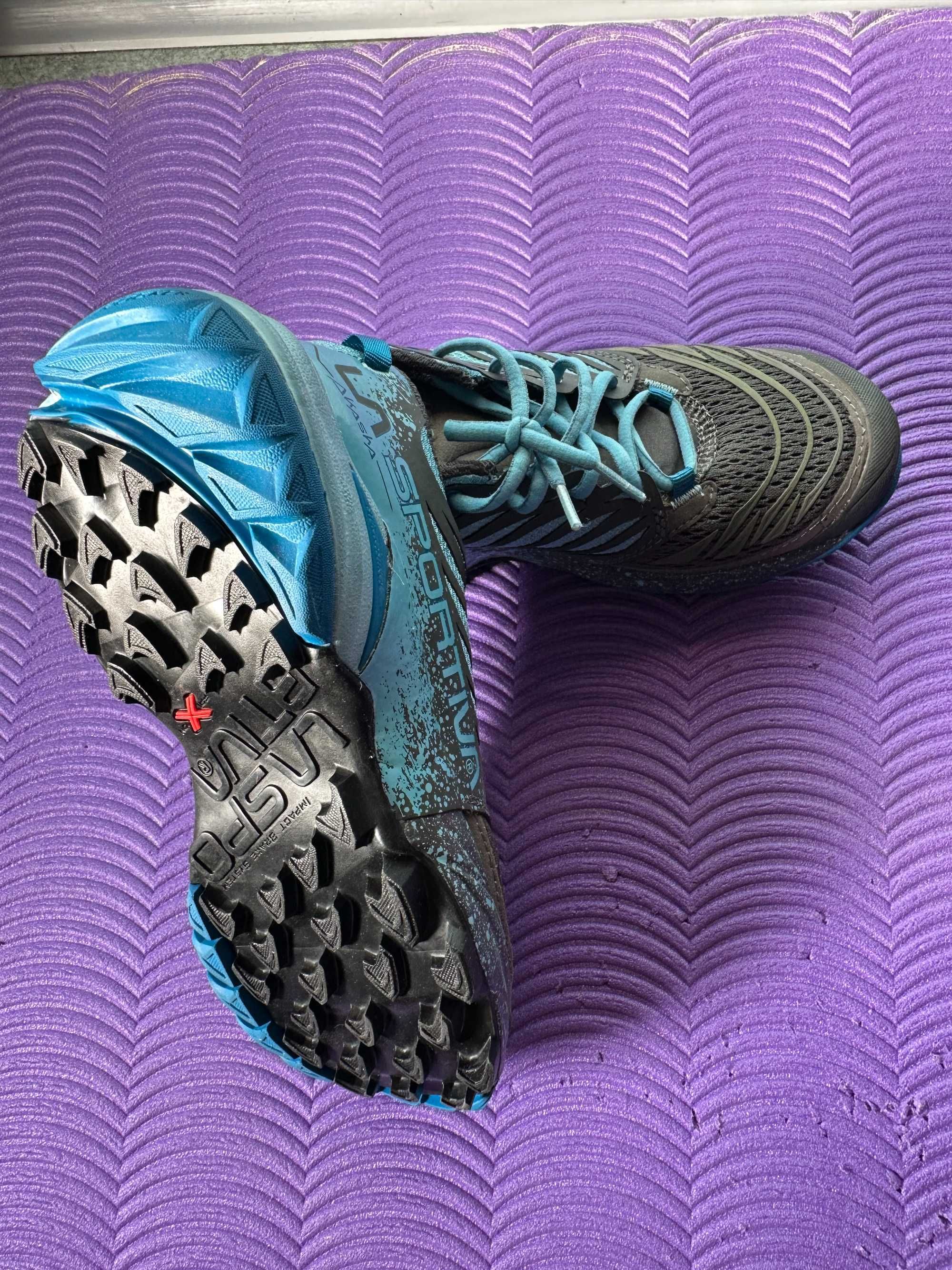 Обувки за планинско бягане и туризъм LA SPORTIVA Akasha Lady 37 нови