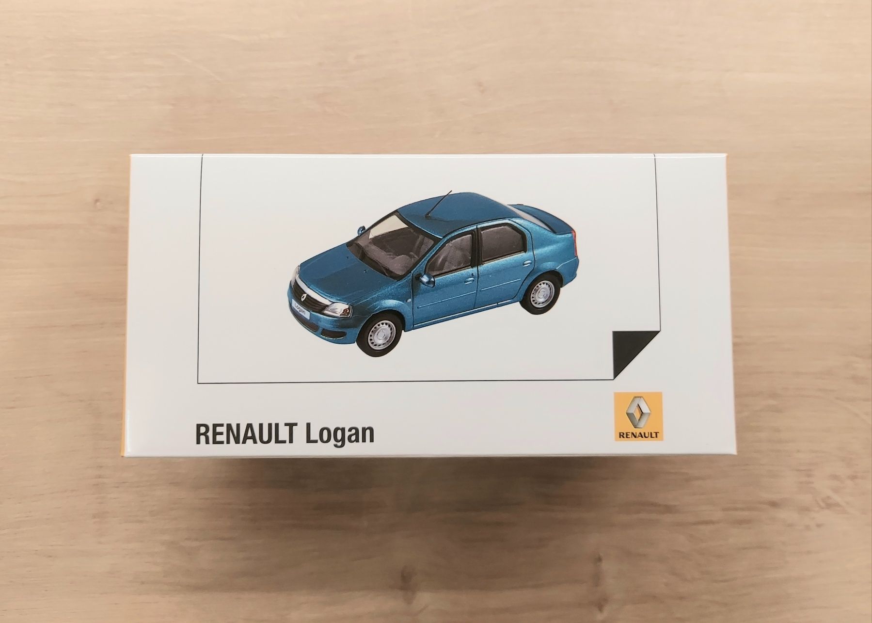 Продавам Renault Logan, в мащаб 1:43, NOREV