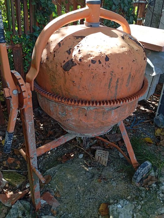 Бетонобъркачка/ миксер за бетон