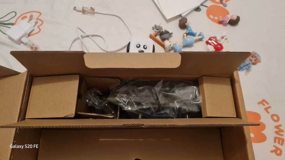 Vând robot inteligent de curățenie și funcție de mop