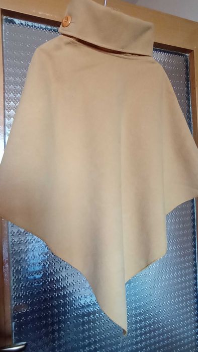 Дамско елегантно палто, тип пончо