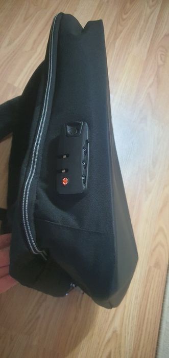 Портфель рюкзак для ноутбука