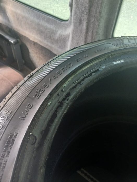 Jante echipate cu anvelope 215/55/R16 si 235/46/R17  M+S