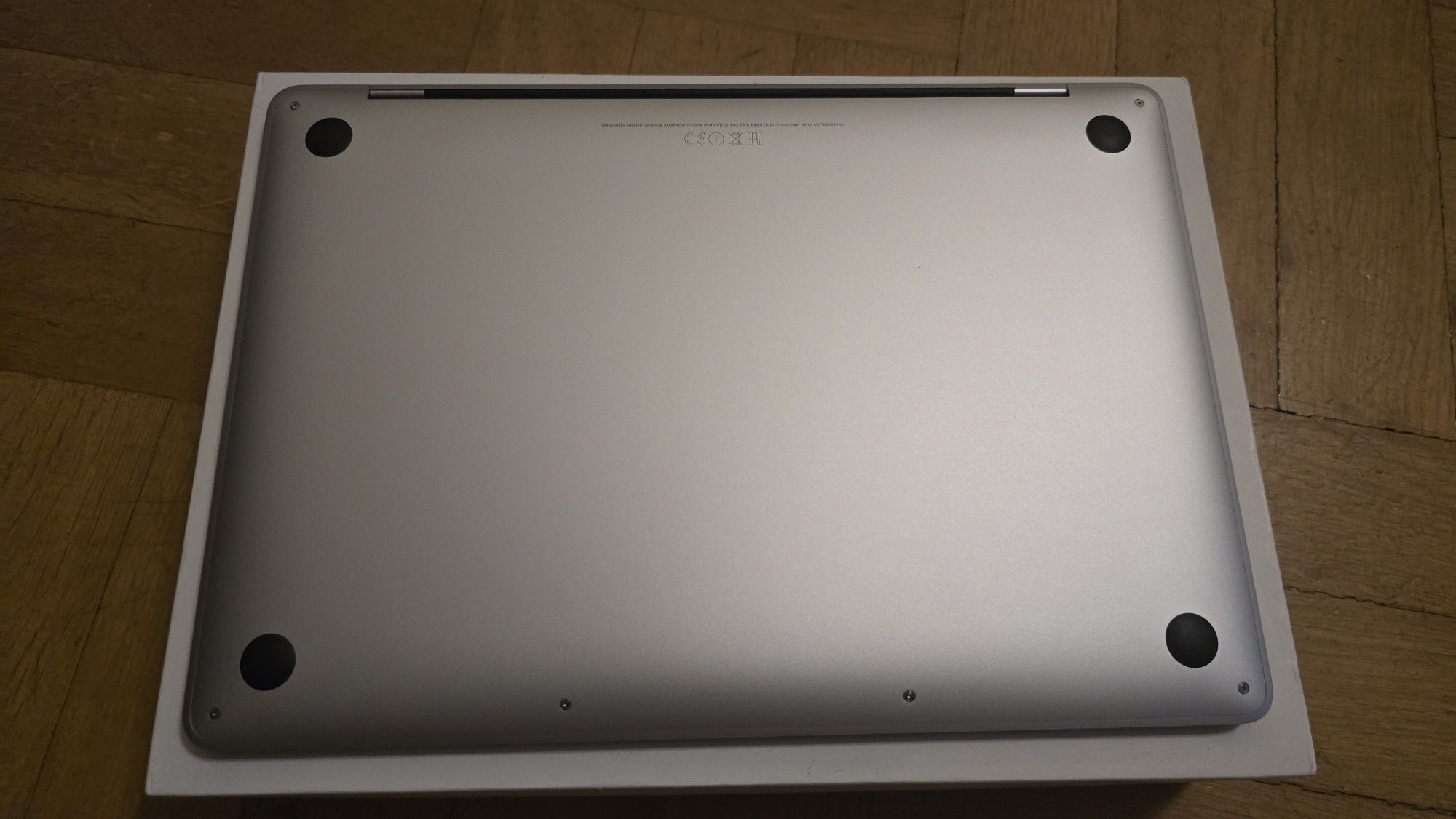 Macbook Pro 13" A1708 2016 i7 2.4ghz 16GB RAM 256GB SSD