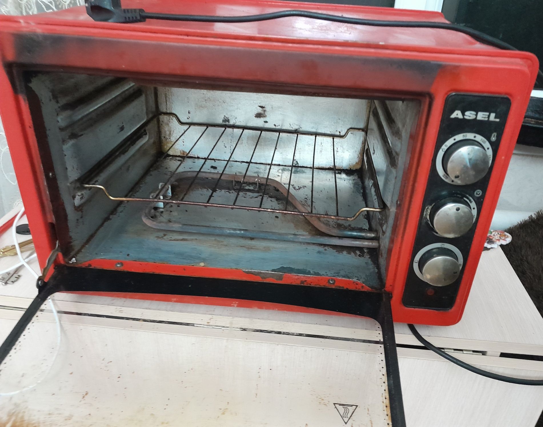 Продаю печь духовку Асел.