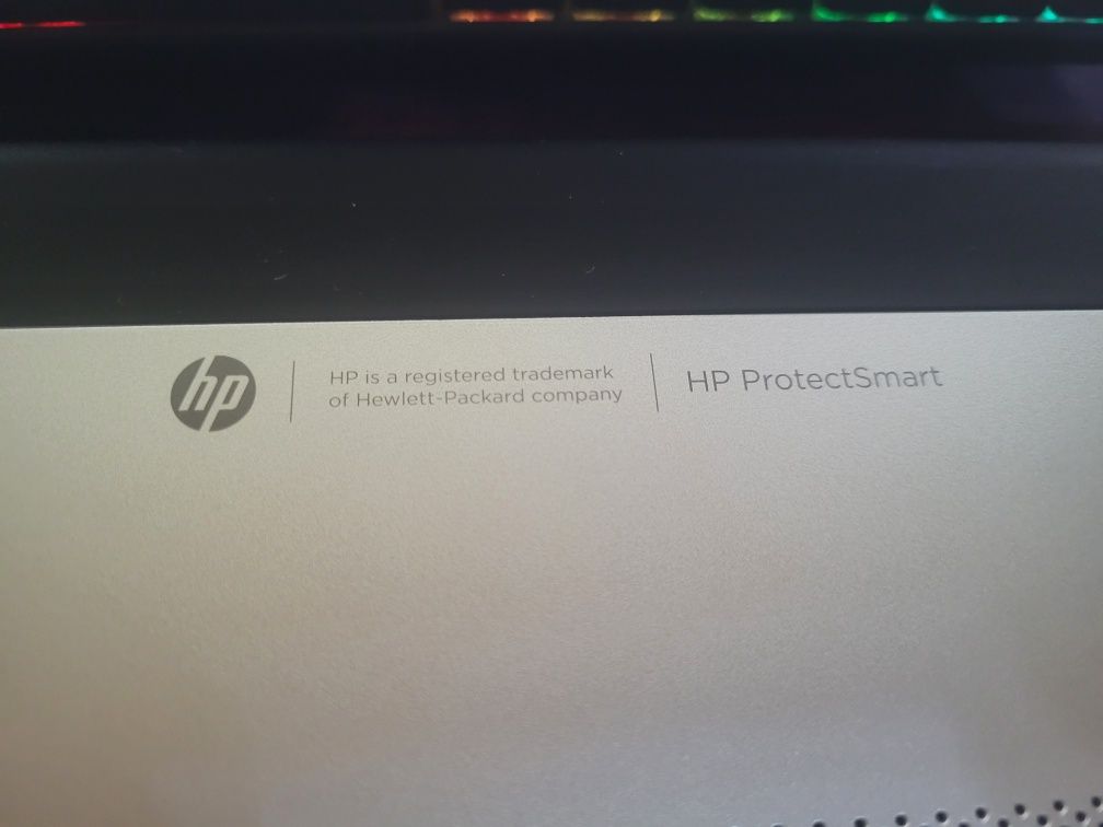 HP Pavilion 15 Hawlett-Packard TouchScreen, i3, GT 830, 8GB, 120GB SSD