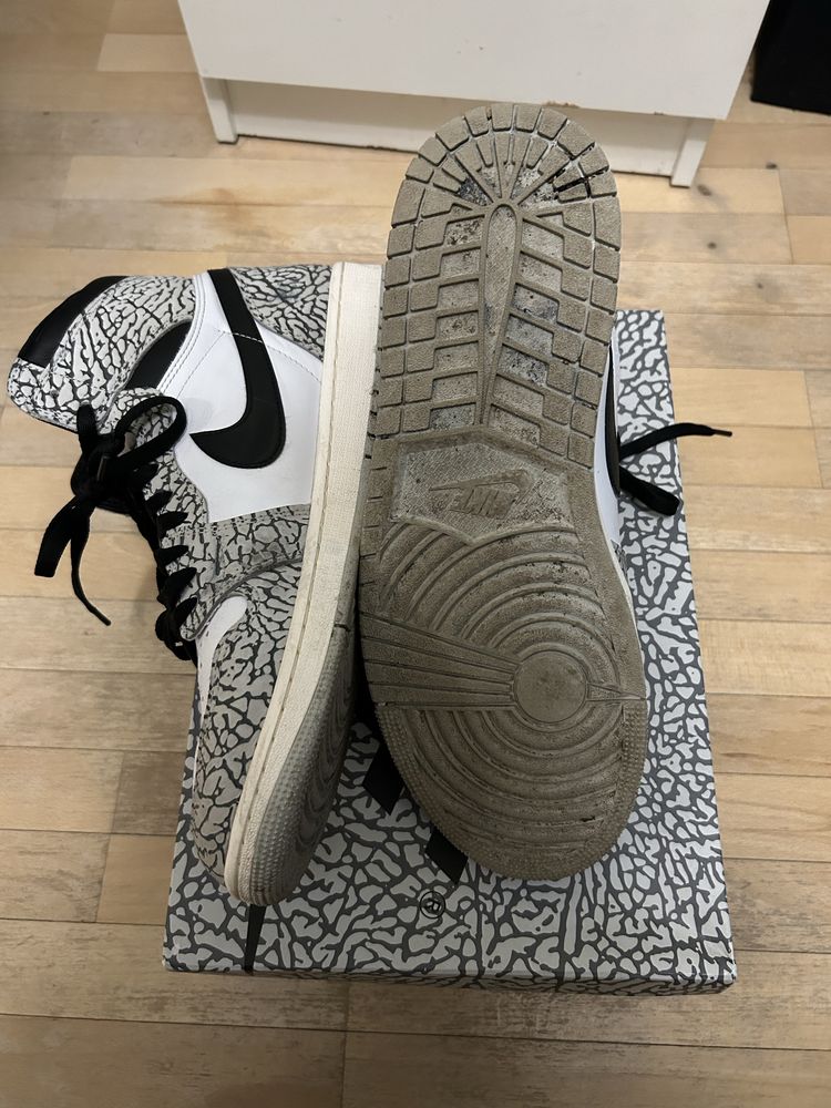 Air Jordan 1 Retro High OG Сив