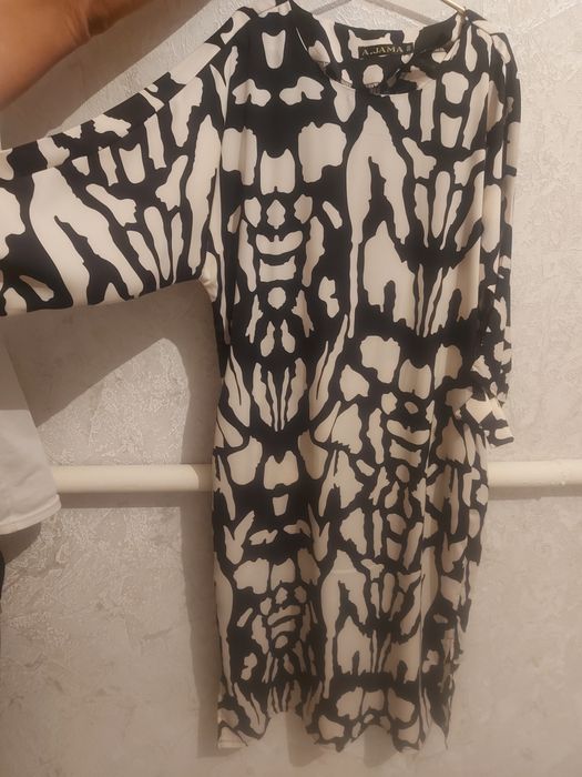 Платье продаеться