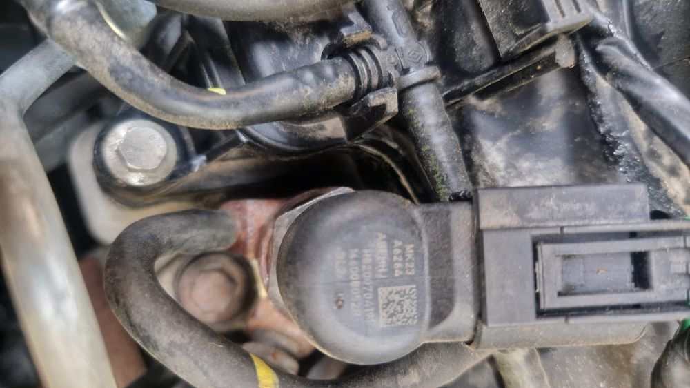 Injectoare duster 1.5 cod motor K9K