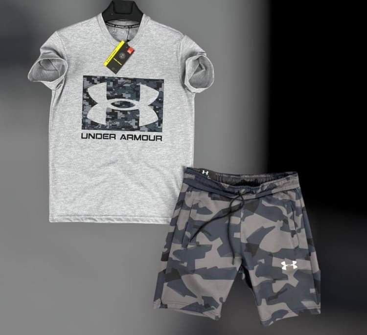Къси екипи Under Armour.