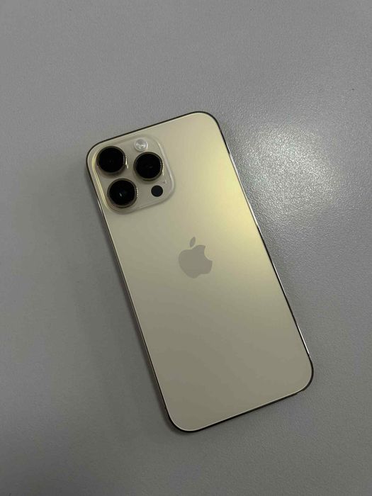 Iphone 14 pro max + 15 калъфки подарък