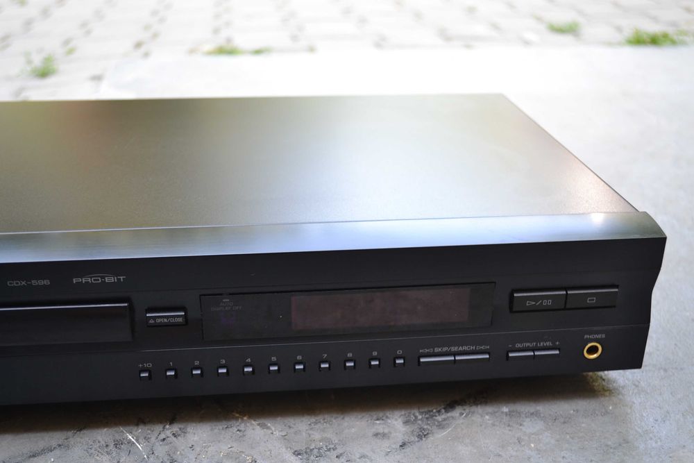 Cd player Yamaha CDX 596