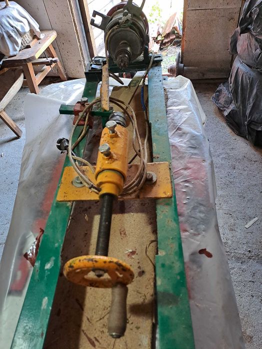 Vând strung pentru lemn