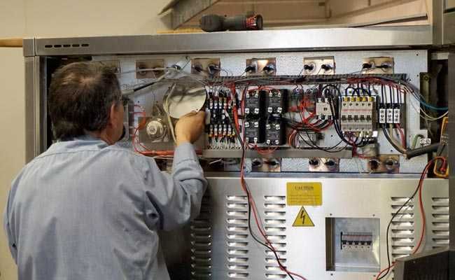Electrician calificat de incredere - montaj, reparații, urgențe 24/7
