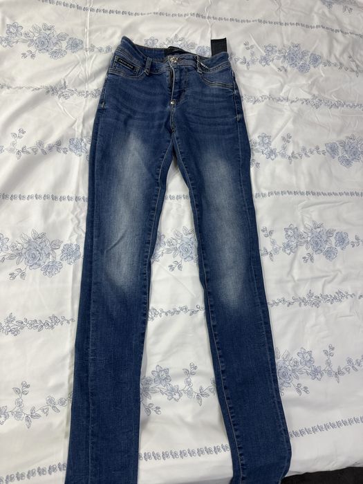 Маркови бели панталони на марката Maje