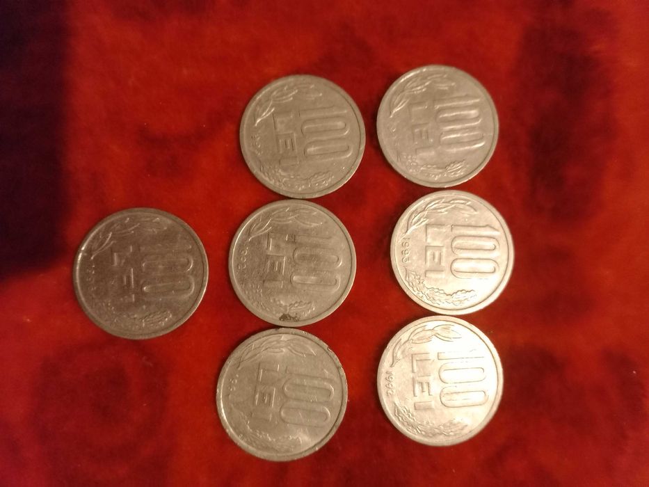 Bani vechi de 100 și 50 lei