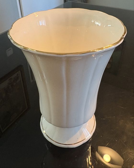 Порцеланова ваза от фин костен порцелан Norcroft