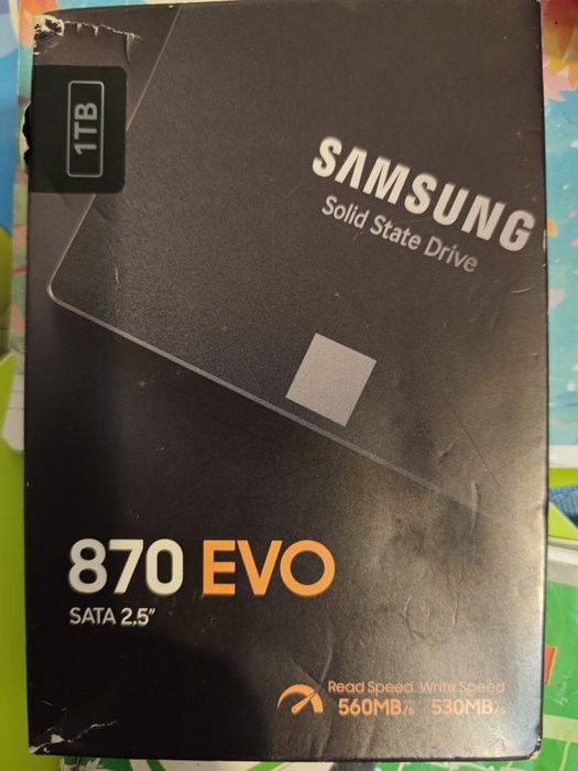 Xbox One X 1TB + 2x Controller + Jocuri