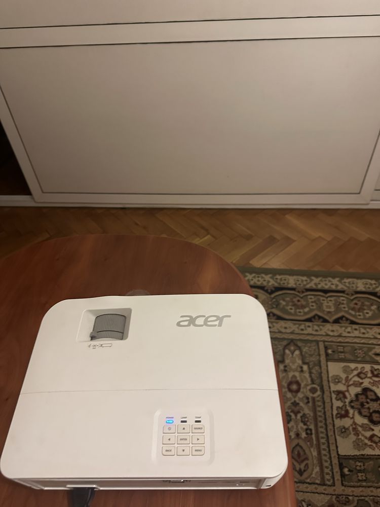 Проектор 4k 3d acer ейсър H6815BD projector
