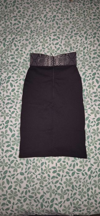 Fusta midi tip creion Christopher Kane